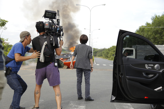 Tốn trăm triệu quay 1 phút cháy nổ, chị 13 Thu Trang suýt lên cơn đau tim vì điều bất ngờ này