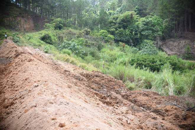 Đà Lạt: Hàng trăm m3 bùn thải đổ xuống suối Prenn, 40 hộ dân điêu đứng vì thiếu nước tưới tiêu