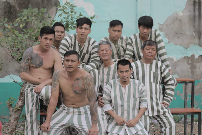 3 nam ca sĩ nổi tiếng hội chợ nối gót Khá Bảnh, Phú Lê giành nút vàng YouTube