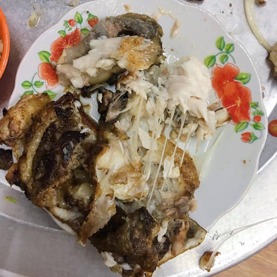 Con dâu bảo thích ăn da cá, mẹ chồng phần cho mâm cơm khiến cô khóc dở mếu dở