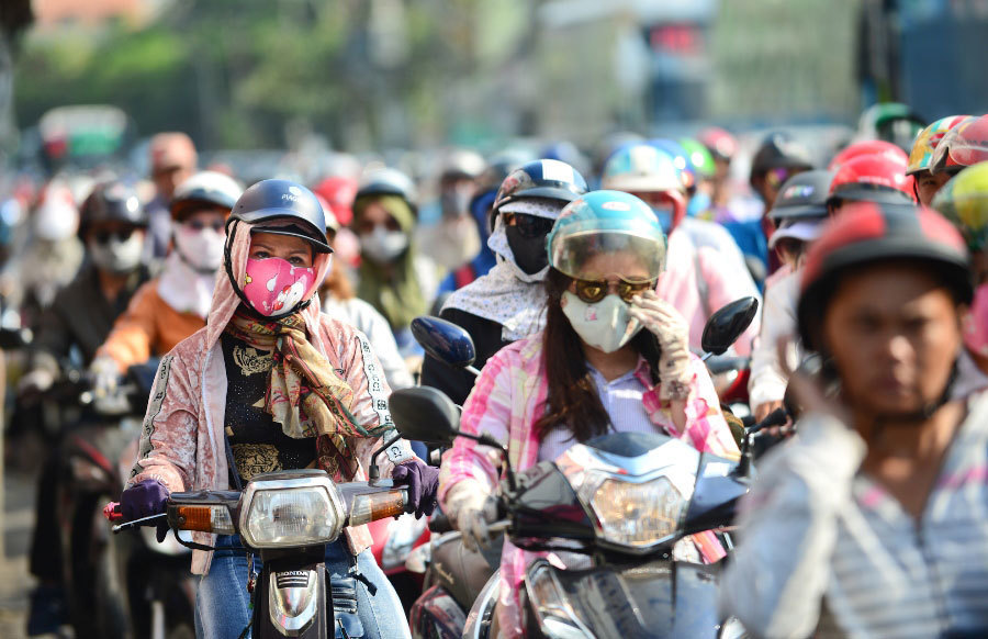 Sài Gòn kẹt xe tứ bề, dân ngao ngán cực đỉnh