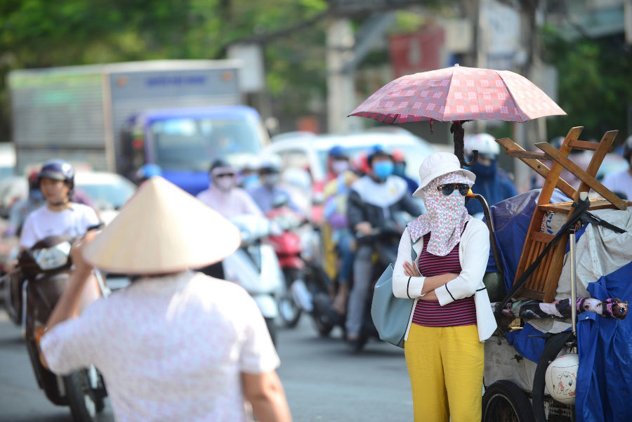 Sài Gòn kẹt xe tứ bề, dân ngao ngán cực đỉnh
