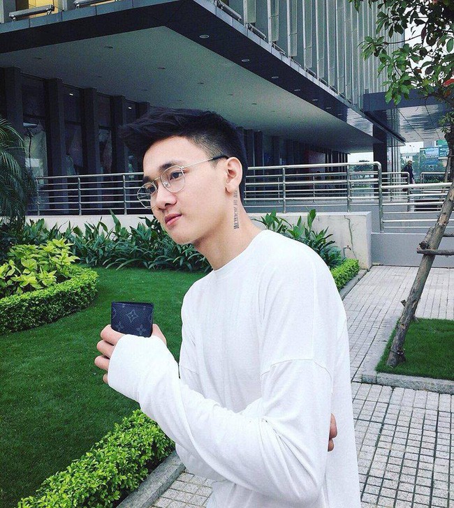 Nam chính trong đoạn clip nóng nghi của hot girl nổi tiếng bị cộng đồng mạng gọi điện xin link, sự thật là gì?