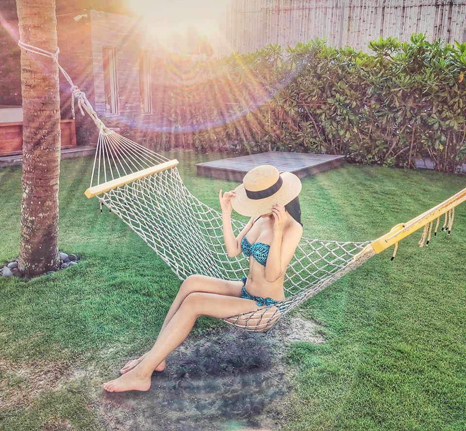 Đường cong nóng bỏng của nữ diễn viên Yêu thì ghét thôi