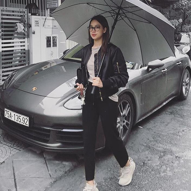 Rich kid xứ Huế đam mê tốc độ, sở hữu xe sang đắt đỏ Rich kid xứ Huế đam mê tốc độ, sở hữu xe sang đắt đỏ