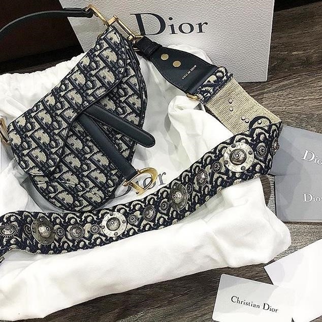 Rich kid xứ Huế đam mê tốc độ, sở hữu xe sang đắt đỏ Rich kid xứ Huế đam mê tốc độ, sở hữu xe sang đắt đỏ