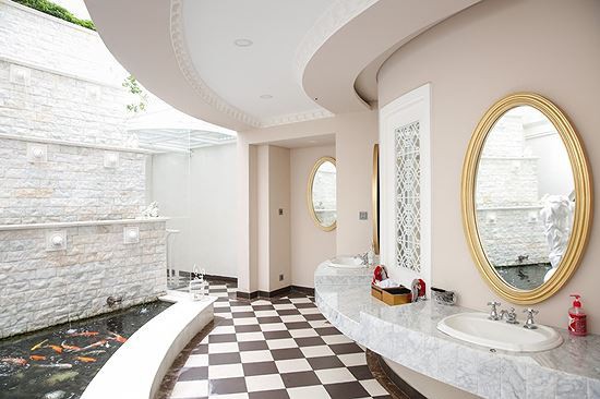 Nhan sắc không tuổi và khối tài sản khủng của Hoa hậu Đền Hùng Giáng My