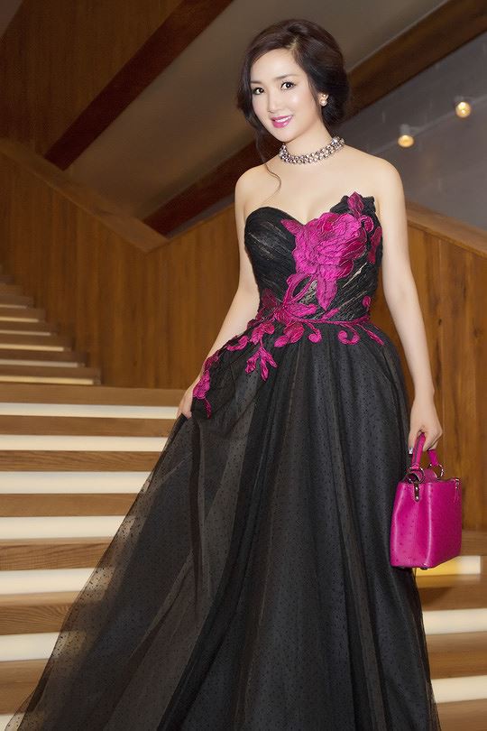 Nhan sắc không tuổi và khối tài sản khủng của Hoa hậu Đền Hùng Giáng My