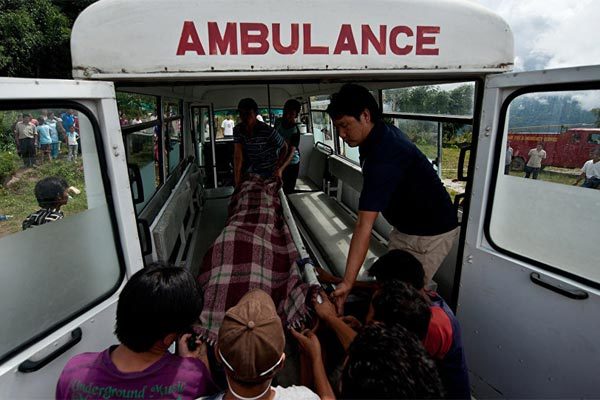 Máy bay đâm trực thăng, nhiều người thương vong