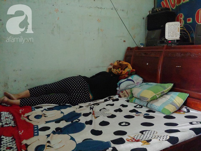 Bé trai 2 tháng tuổi tử vong sau khi tiêm vắc-xin 5 trong 1: Mẹ trẻ khóc ngất, nhịn ăn nhịn uống vì thương nhớ con