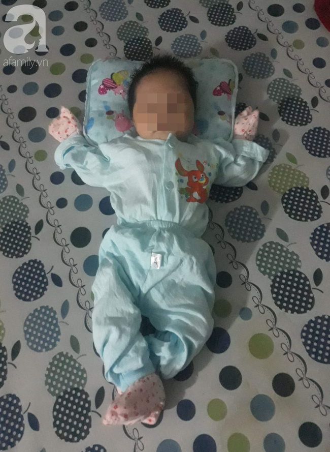 Bé trai 2 tháng tuổi tử vong sau khi tiêm vắc-xin 5 trong 1: Mẹ trẻ khóc ngất, nhịn ăn nhịn uống vì thương nhớ con