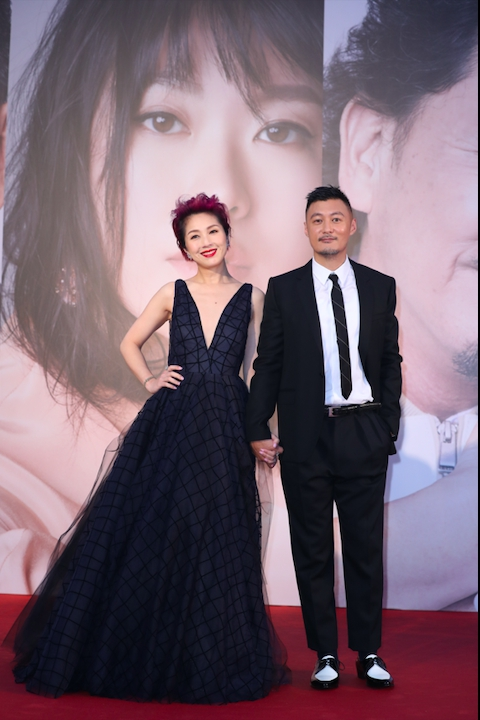 Lễ trao giải Kim Tượng: Song Hye Kyo bị chê hơi dừ, Hồ Định Hân ra sức chặt chém dàn mỹ nhân khoe body hết cỡ Lễ trao giải Kim Tượng: Song Hye Kyo bị chê hơi dừ, Hồ Định Hân ra sức chặt chém dàn mỹ nhân khoe body hết cỡ