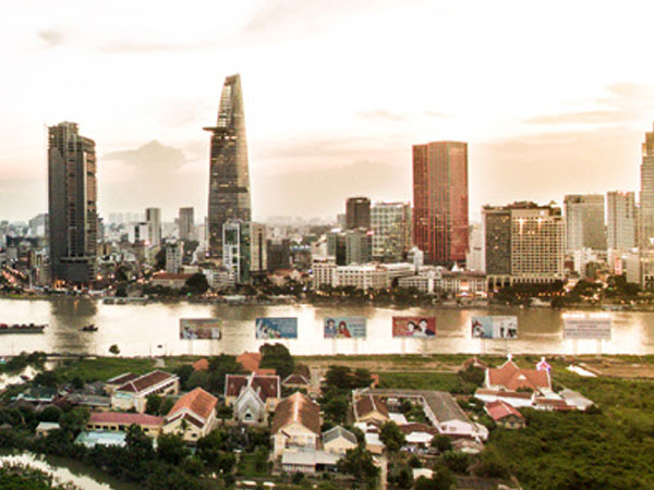 Giá nhà Sài Gòn, Hà Nội tăng hàng chục lần sau 17 năm