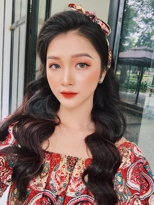 Sau một năm, dàn hot girl World Cup 2018: Người đang là tâm điểm thị phi, người ở ẩn chẳng mặn mà khoe thân Sau một năm, dàn hot girl World Cup 2018: Người đang là tâm điểm thị phi, người ở ẩn chẳng mặn mà khoe thân