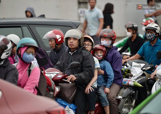Vành đai 3 ùn tắc dài hàng km, cửa ngõ phía nam Thủ đô chật kín ngày cuối cùng kỳ nghỉ lễ Vành đai 3 ùn tắc dài hàng km, cửa ngõ phía nam Thủ đô chật kín ngày cuối cùng kỳ nghỉ lễ