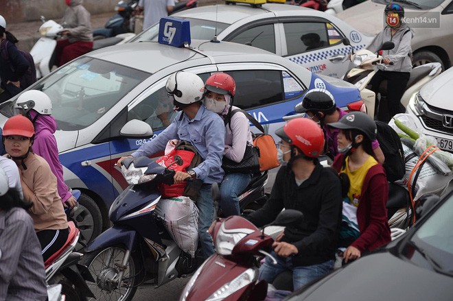 Vành đai 3 ùn tắc dài hàng km, cửa ngõ phía nam Thủ đô chật kín ngày cuối cùng kỳ nghỉ lễ Vành đai 3 ùn tắc dài hàng km, cửa ngõ phía nam Thủ đô chật kín ngày cuối cùng kỳ nghỉ lễ