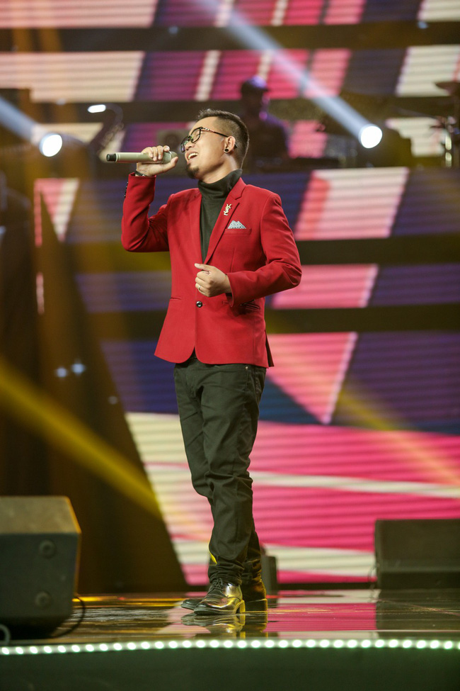 Tuấn Hưng mắng thí sinh The Voice trên sóng truyền hình: Không được lấy lý do bệnh để nói chuyện! Tuấn Hưng mắng thí sinh The Voice trên sóng truyền hình: Không được lấy lý do bệnh để nói chuyện!
