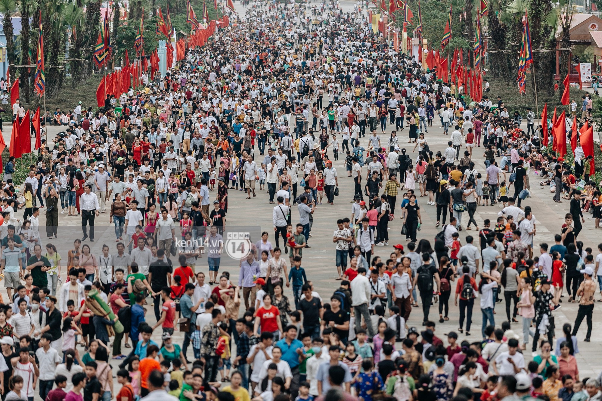 Nhìn lại những khoảnh khắc ấn tượng 2 ngày chính hội ở đền Hùng dịp giỗ Tổ Hùng Vương 2019