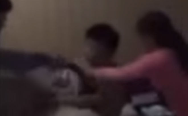 Chồng tố phát hiện vợ và phó khoa nằm ôm hôn nhau: Người vợ từng nhận không kháng cự?