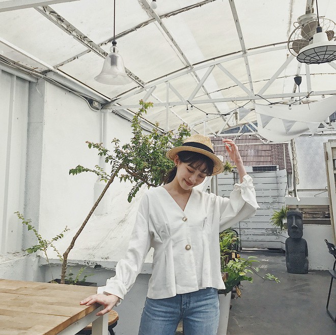 Cứ bình tĩnh mà giảm cân, và cũng không cần hút mỡ bụng vì chị em đã có 5 kiểu áo giấu bụng lớn tuyệt đỉnh này Cứ bình tĩnh mà giảm cân, và cũng không cần hút mỡ bụng vì chị em đã có 5 kiểu áo giấu bụng lớn tuyệt đỉnh này