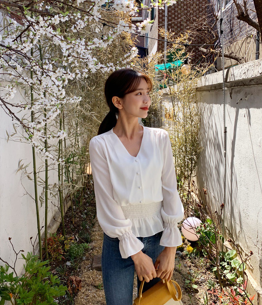 Cứ bình tĩnh mà giảm cân, và cũng không cần hút mỡ bụng vì chị em đã có 5 kiểu áo giấu bụng lớn tuyệt đỉnh này Cứ bình tĩnh mà giảm cân, và cũng không cần hút mỡ bụng vì chị em đã có 5 kiểu áo giấu bụng lớn tuyệt đỉnh này