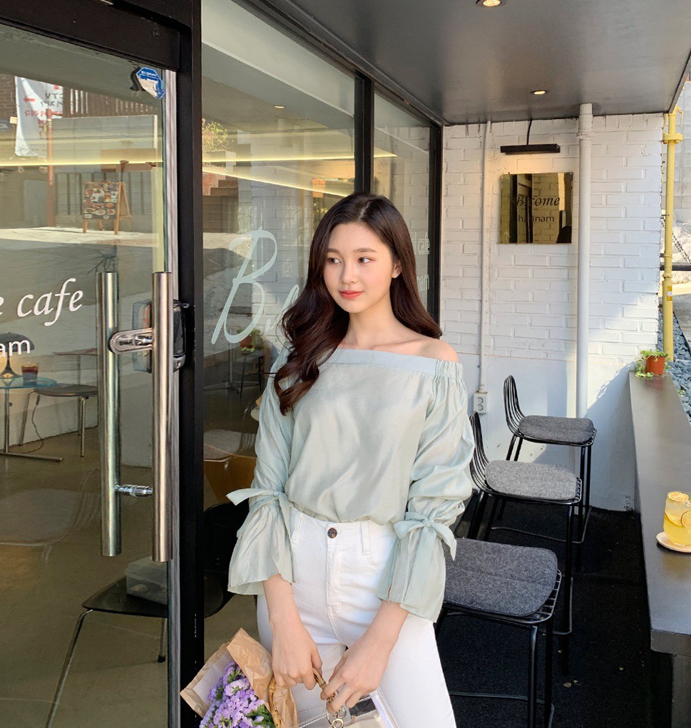 Cứ bình tĩnh mà giảm cân, và cũng không cần hút mỡ bụng vì chị em đã có 5 kiểu áo giấu bụng lớn tuyệt đỉnh này Cứ bình tĩnh mà giảm cân, và cũng không cần hút mỡ bụng vì chị em đã có 5 kiểu áo giấu bụng lớn tuyệt đỉnh này