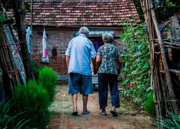 Cặp vợ chồng cùng bị suy thận vì có chung 1 thói quen xấu