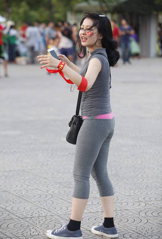 Sốc với hình ảnh thuở còn ngây ngô, chưa đụng chạm dao kéo của hot girl Trâm Anh