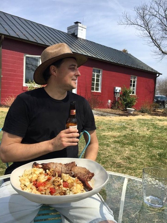 Bỏ hào quang sang Mỹ, Hoa hậu Ngọc Khánh viên mãn sống đời giản dị, trồng nho phụ chồng