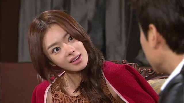 Nhân thể chồng say, vợ tiện thể kéo tay mở khóa điện thoại thì phát hiện sự việc sốc tận óc