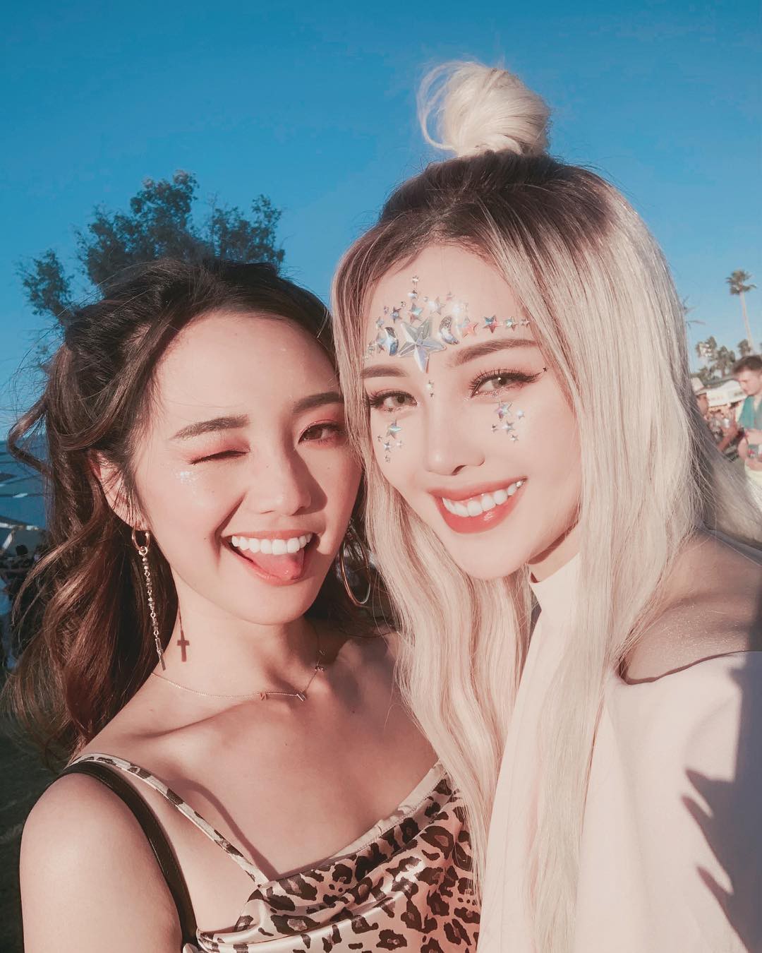 Makeup đỉnh cao, góc nào cũng đẹp thần tiên, Pony xứng đáng được trao danh diệu nữ hoàng châu Á của Coachella năm nay Makeup đỉnh cao, góc nào cũng đẹp thần tiên, Pony xứng đáng được trao danh diệu nữ hoàng châu Á của Coachella năm nay