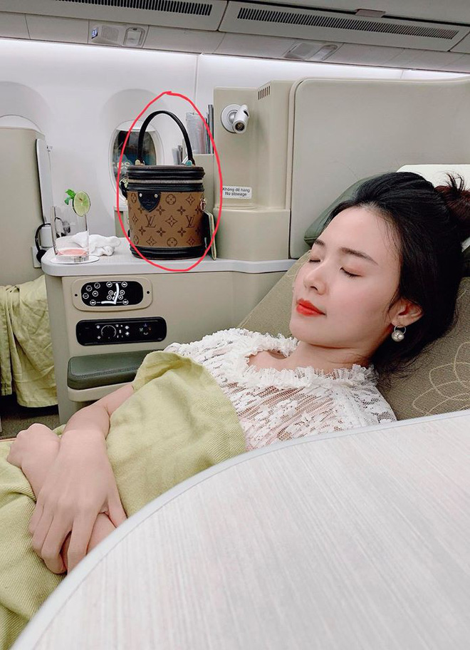 Midu mất túi xách và cả trăm triệu trên đất Hàn: Hành trình đi tìm ly kỳ, gay cấn chẳng kém phim hành động!