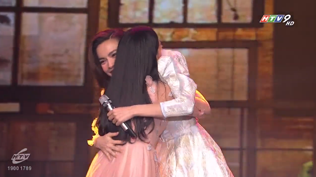 Khép lại 19 năm thanh xuân, MC Quỳnh Hương rơi nước mắt trong số cuối cùng dẫn Thay lời muốn nói