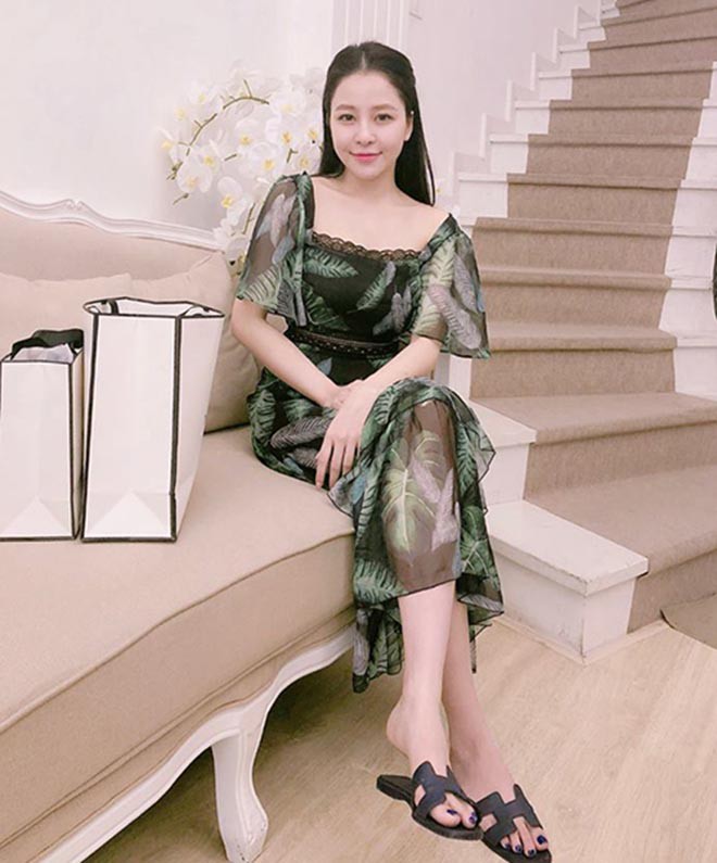 Hot girl Trâm Anh sau khi nổi tiếng: Túi tiền dày hơn, mất nhiều bạn bè, du lịch khắp thế giới Hot girl Trâm Anh sau khi nổi tiếng: Túi tiền dày hơn, mất nhiều bạn bè, du lịch khắp thế giới