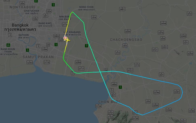 Máy bay đi Đà Lạt phải quay đầu khẩn cấp hạ cánh tại Bangkok