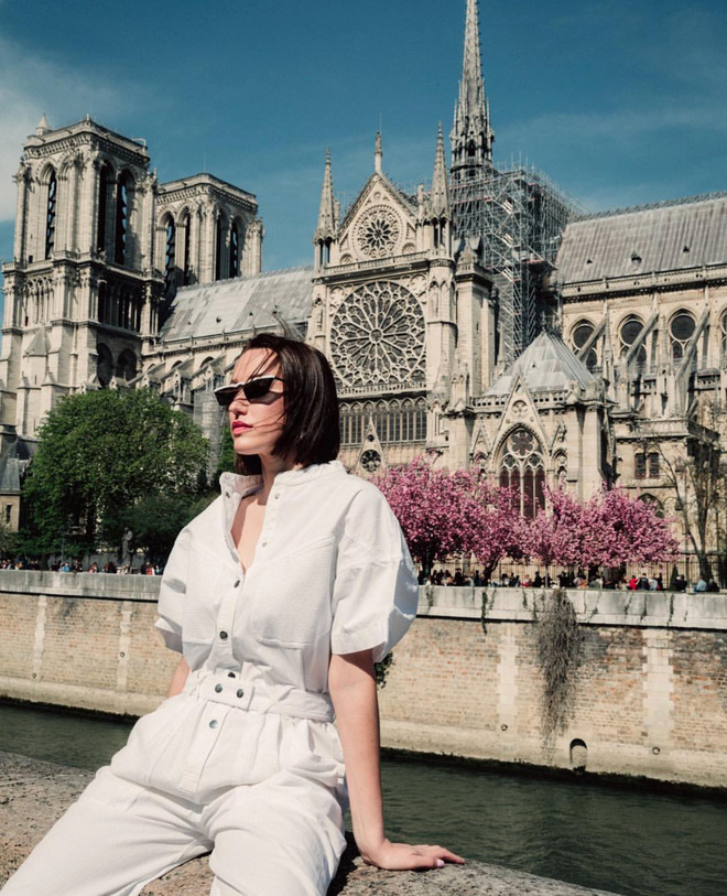 Trước khi sụp đổ một phần vì vụ cháy chấn động, Nhà thờ Đức Bà ở Paris từng là biểu tượng bình yên của cả nước Pháp