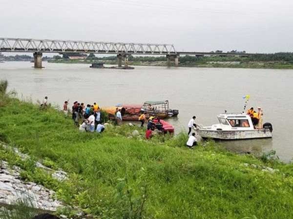 Công an Bắc Ninh thông tin vụ nữ sinh nhảy cầu tự tử do bị hiếp dâm