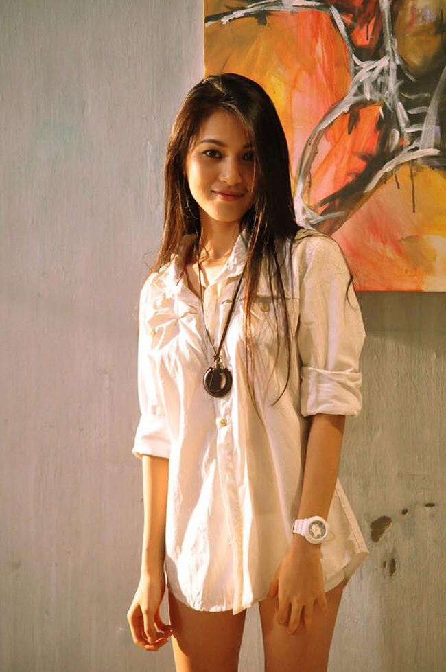 Cuộc sống của chân dài xinh đẹp bên cạnh Johnny Trí Nguyễn 7 năm