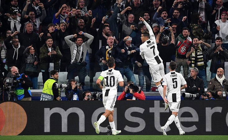 Juventus 1-2 (2-3) Ajax: Ronaldo đánh đầu mở điểm, Juventus vẫn nhận thảm kịch ngay trên sân nhà