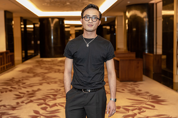 Hoàng Thuỳ Linh rơi nước mắt ngày trở lại phim truyền hình