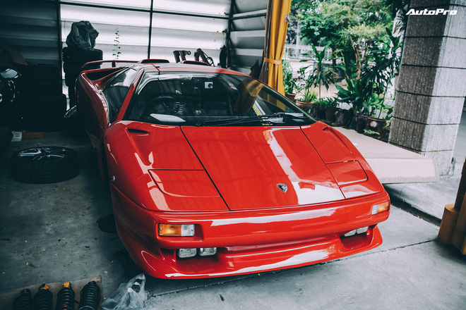 Tay chơi siêu xe khét tiếng Thái Lan: ‘Chỉ những người kiếm tiền bất hợp pháp mới giấu kín chuyện sở hữu siêu xe’ Tay chơi siêu xe khét tiếng Thái Lan: ‘Chỉ những người kiếm tiền bất hợp pháp mới giấu kín chuyện sở hữu siêu xe’