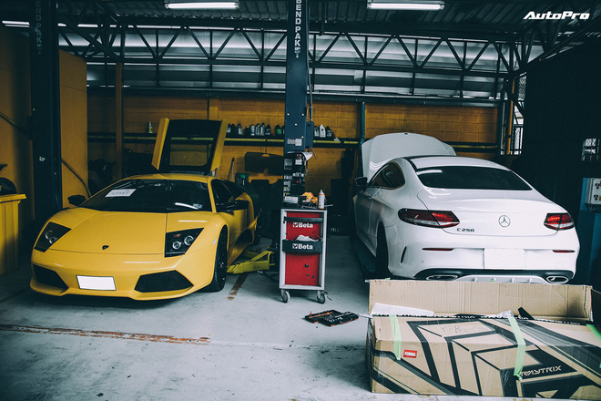 Tay chơi siêu xe khét tiếng Thái Lan: ‘Chỉ những người kiếm tiền bất hợp pháp mới giấu kín chuyện sở hữu siêu xe’ Tay chơi siêu xe khét tiếng Thái Lan: ‘Chỉ những người kiếm tiền bất hợp pháp mới giấu kín chuyện sở hữu siêu xe’