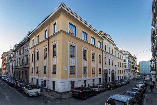 Điểm danh các đại gia góp tiền phục dựng Nhà thờ Đức Bà bị cháy