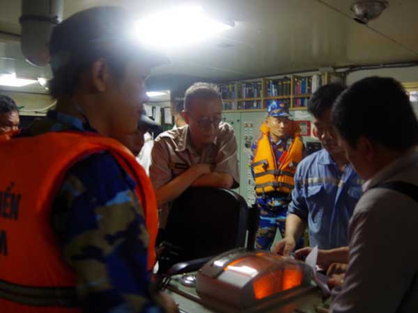 Ngồi ở Đài Loan điều hành bán xăng lậu tại Việt Nam