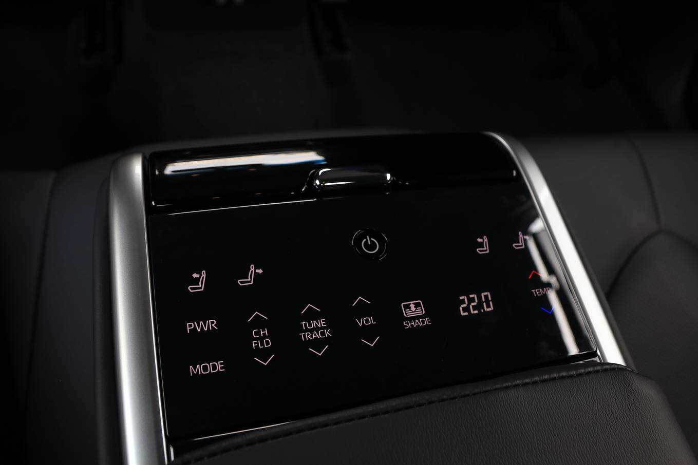 Toyota Camry thế hệ mới tại Việt Nam đầy công nghệ