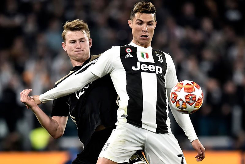 Bật mí về siêu trung vệ khiến Ronaldo phải ôm hận: Đẹp trai từ bé, chỉ thích ở nhà và có bạn gái ở tuổi 15