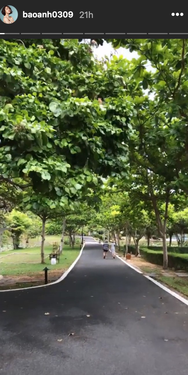 Lộ bằng chứng Bảo Anh - Hồ Quang Hiếu đi du lịch chung, lần này còn có cả nhạc mẫu hộ tống cặp đôi?