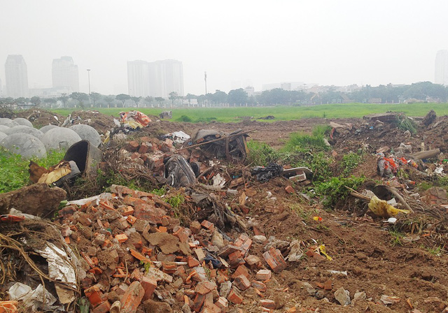 Hà Nội: 40 quả bóng xích ở SVĐ Mỹ Đình sắp được di dời khỏi bãi đất trống để phục vụ đường đua F1