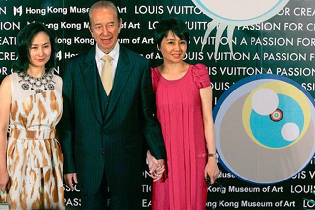 Nữ tỷ phú giàu bậc nhất Hồng Kông: Bị hoa hậu cướp chồng vẫn làm nên đế chế sòng bạc