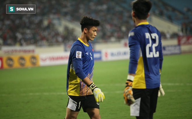 Bùi Tiến Dũng dính chấn thương nguy hiểm, có thể mất nghiệp nếu không chữa dứt điểm